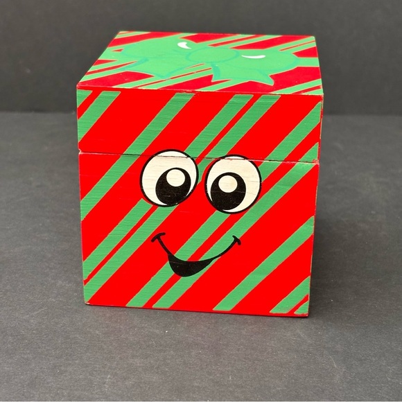 People Of The World “earth Filled With Friendship” Wooden Toys Vintage Set Of 16 - Picture 12 of 12